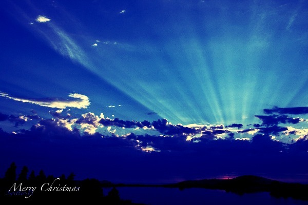 Christmas-sunrise-rays-morning-lake-central-oregon-nature-photography-swittersb